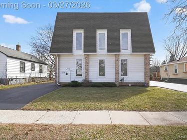 175 2nd Street, Belleville, MI 48111