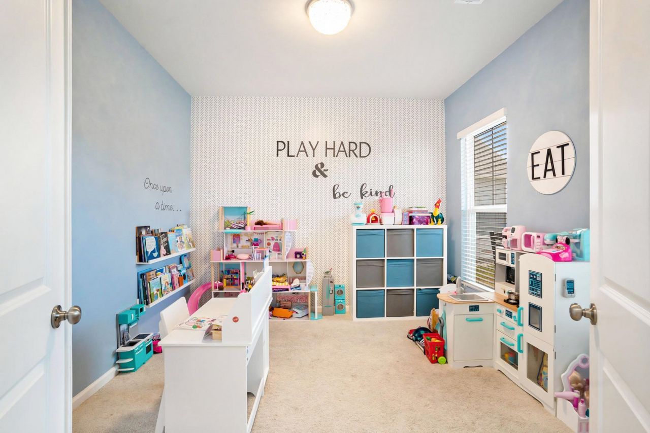 593 Heritage Downs Dr. Photo 12