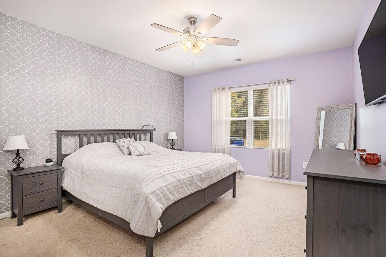 593 Heritage Downs Dr. Photo 14