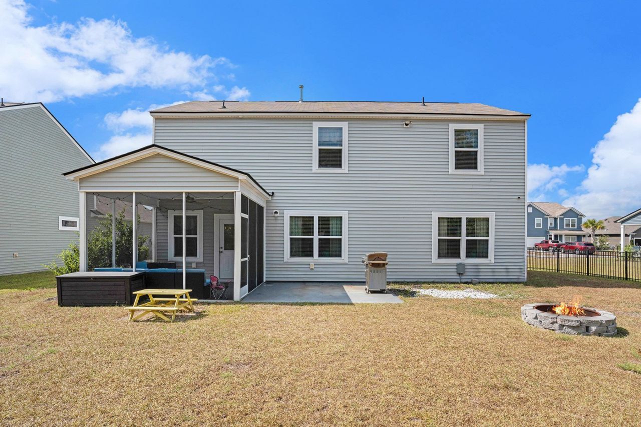 593 Heritage Downs Dr. Photo 27