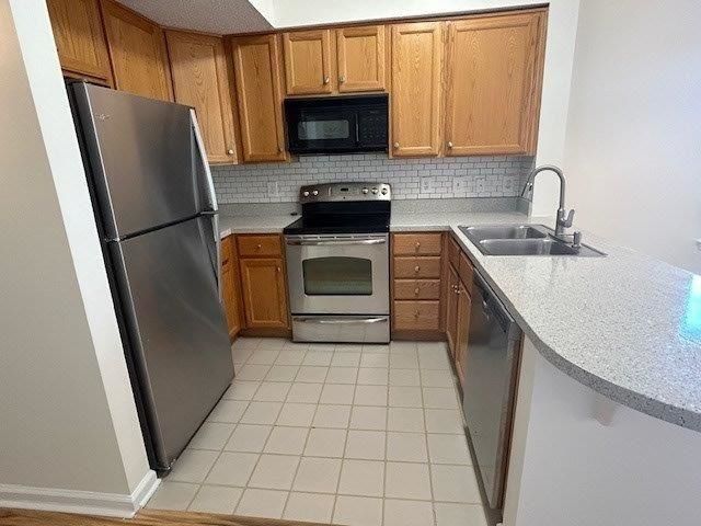 4595 Girvan Dr.  Photo 5