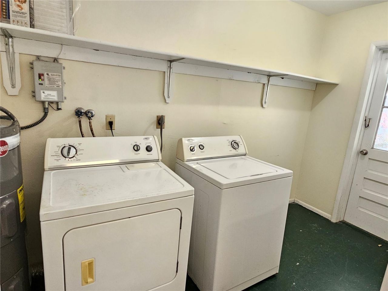 105 Base Avenue E, Venice, FL 34285 Photo