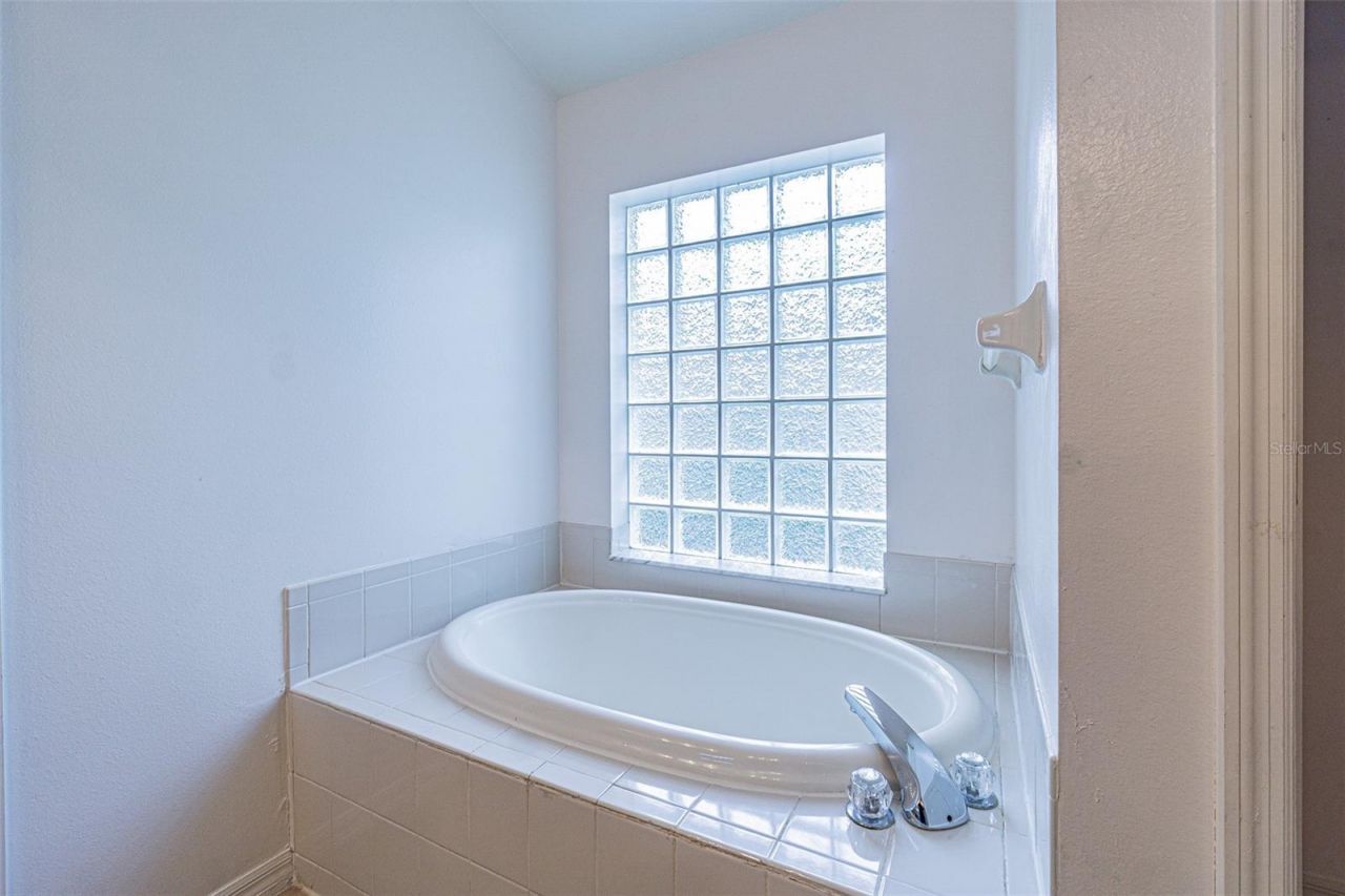 18024 Arbor Crest Drive, Tampa, FL 33647 Photo