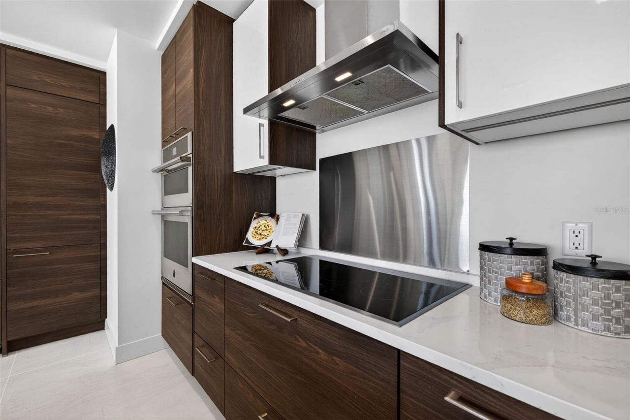 301 1st Street S, Unit 3205, Saint Petersburg, FL 33701 Photo