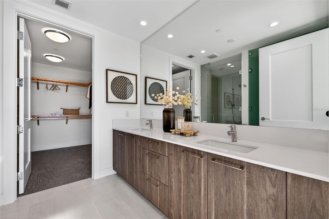 301 1st Street S, Unit 3205, Saint Petersburg, FL 33701 Photo