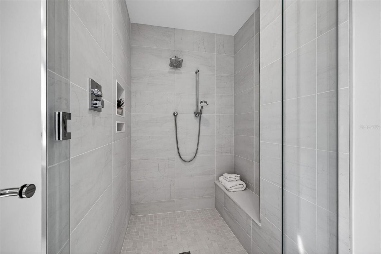 301 1st Street S, Unit 3205, Saint Petersburg, FL 33701 Photo