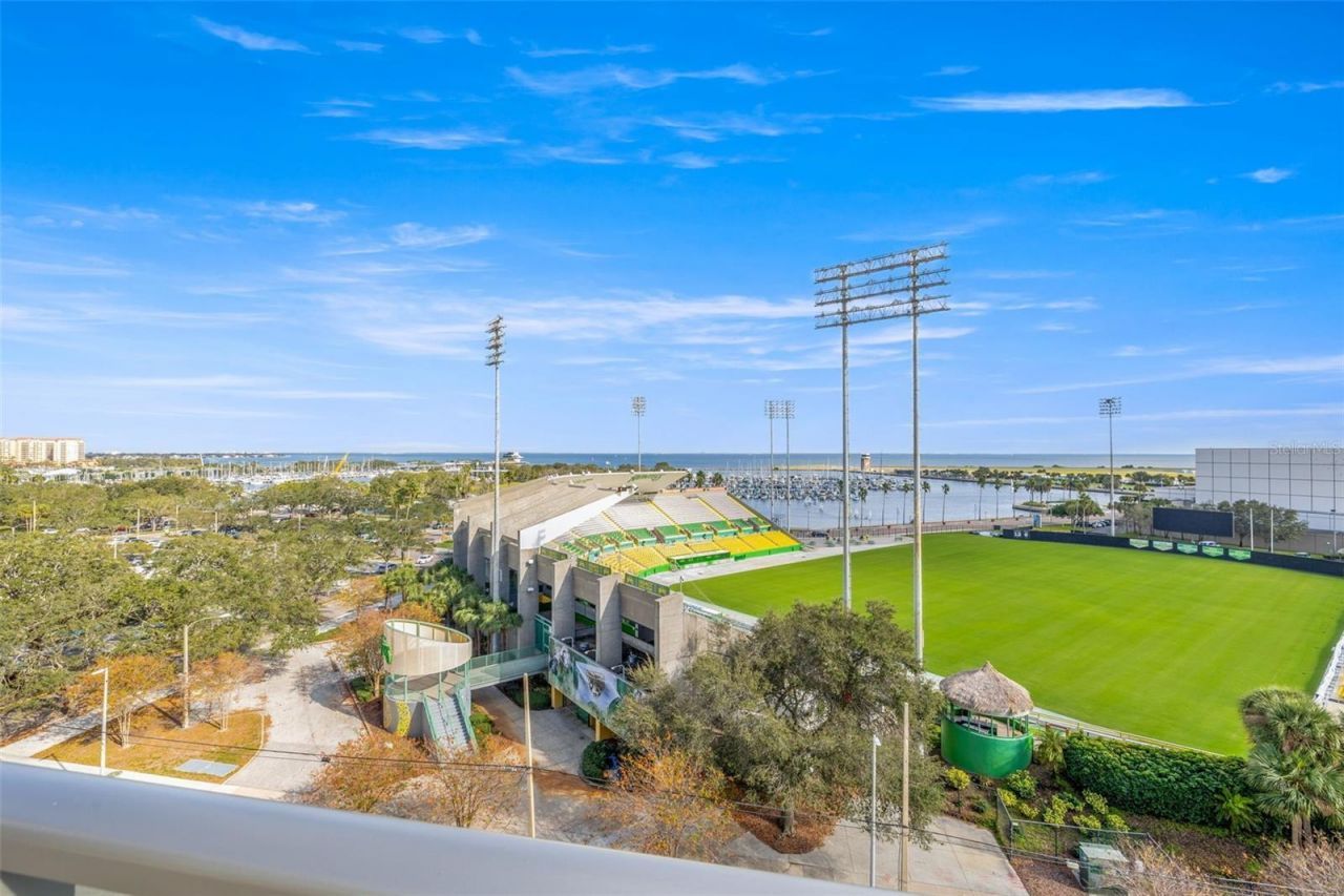 301 1st Street S, Unit 3205, Saint Petersburg, FL 33701 Photo