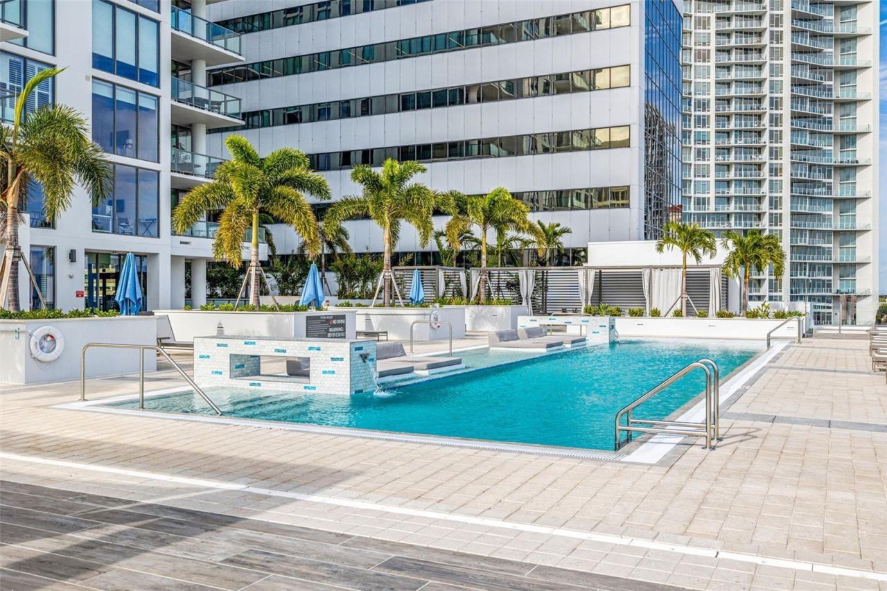 301 1st Street S, Unit 3205, Saint Petersburg, FL 33701 Photo