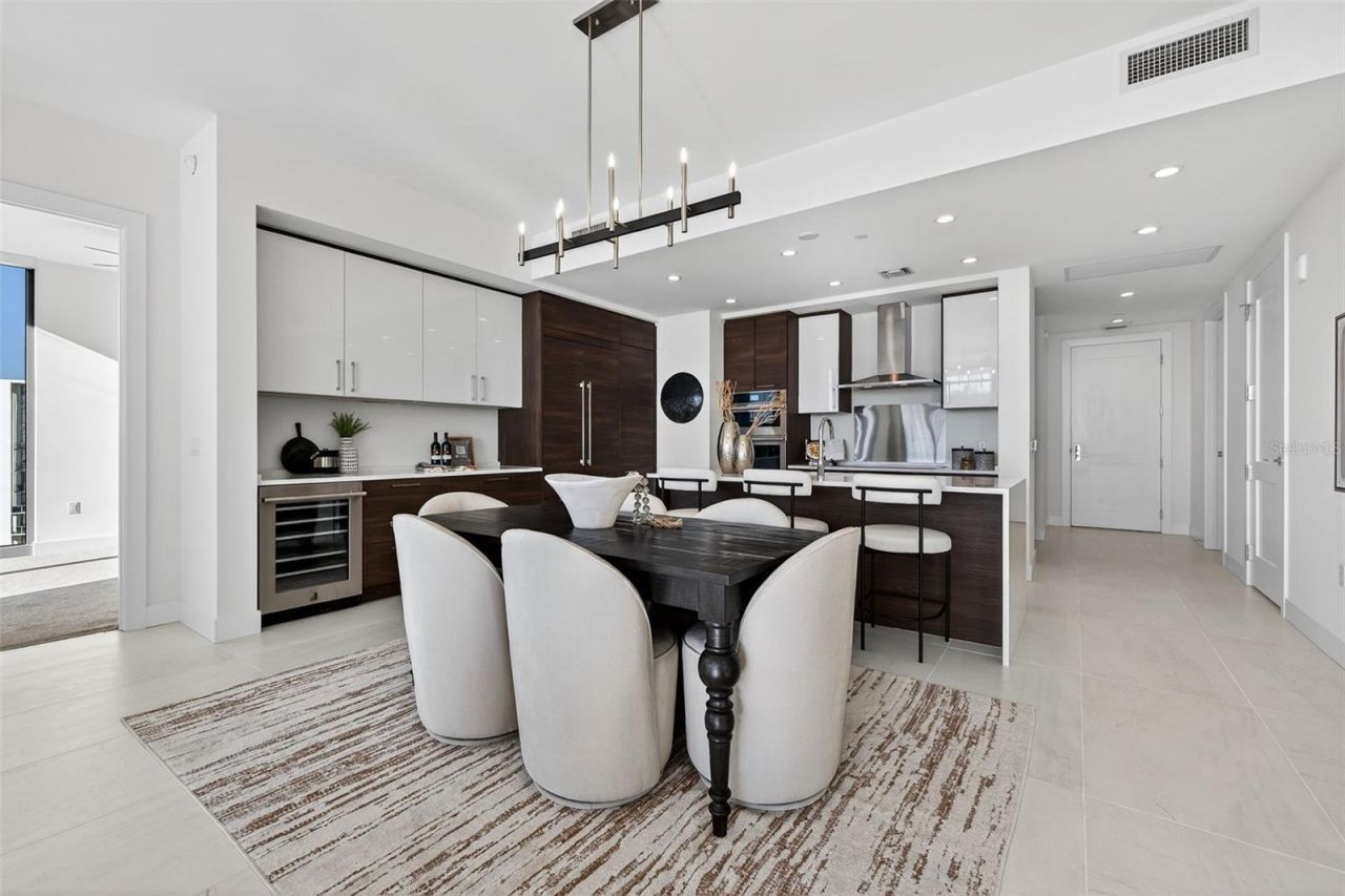 301 1st Street S, Unit 3205, Saint Petersburg, FL 33701 Photo