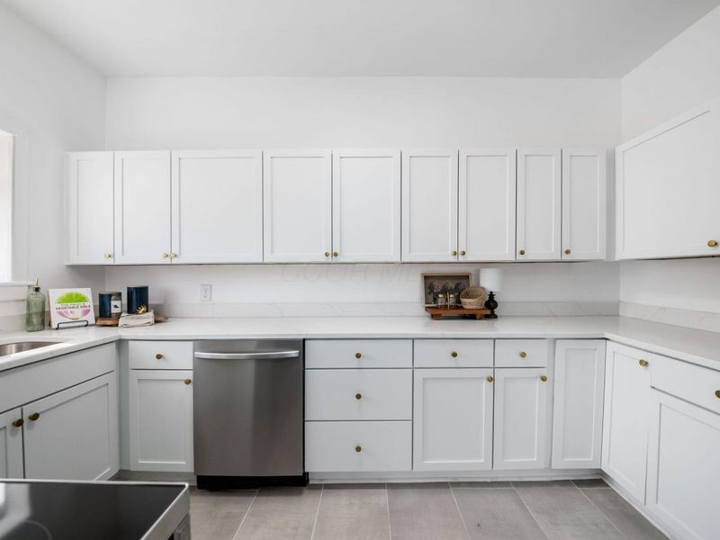 583 E Columbus Street, Columbus, OH 43206 Photo 16