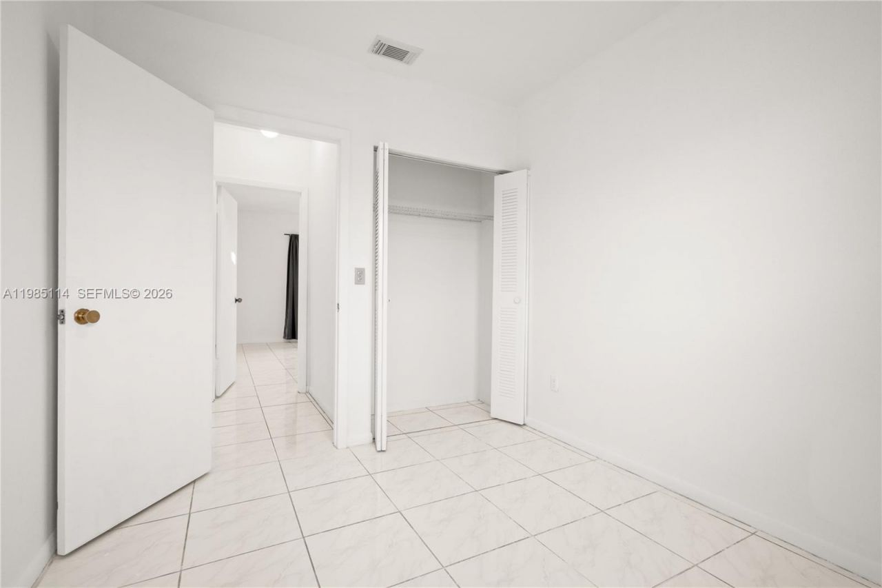 3490 NW 194 St, Miami Gardens, FL 33056 Photo