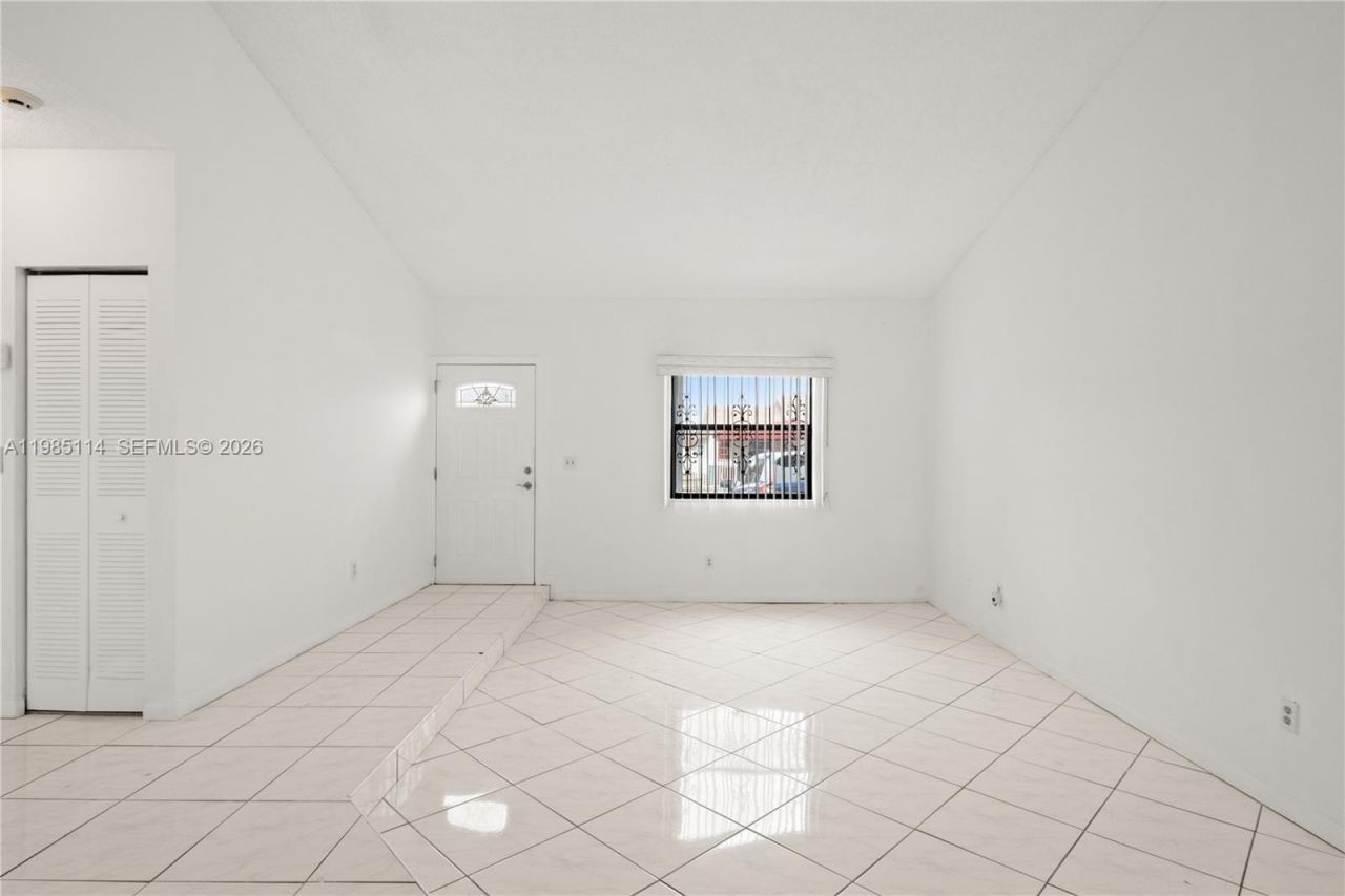 3490 NW 194 St, Miami Gardens, FL 33056 Photo