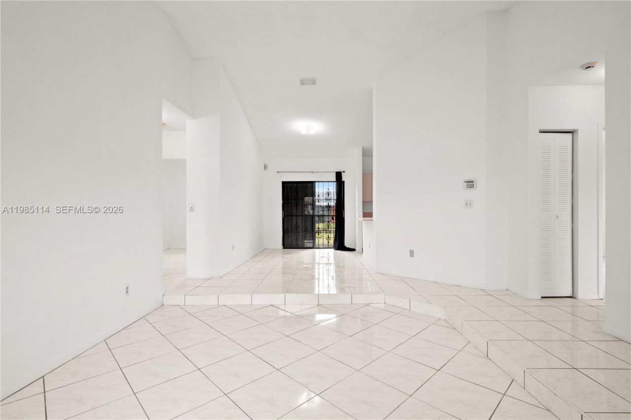 3490 NW 194 St, Miami Gardens, FL 33056 Photo