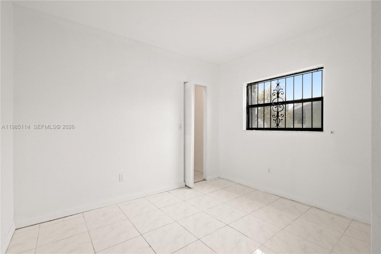 3490 NW 194 St, Miami Gardens, FL 33056 Photo