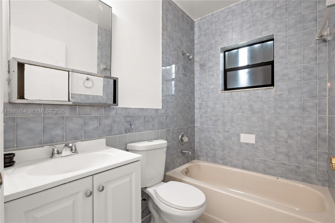 3490 NW 194 St, Miami Gardens, FL 33056 Photo