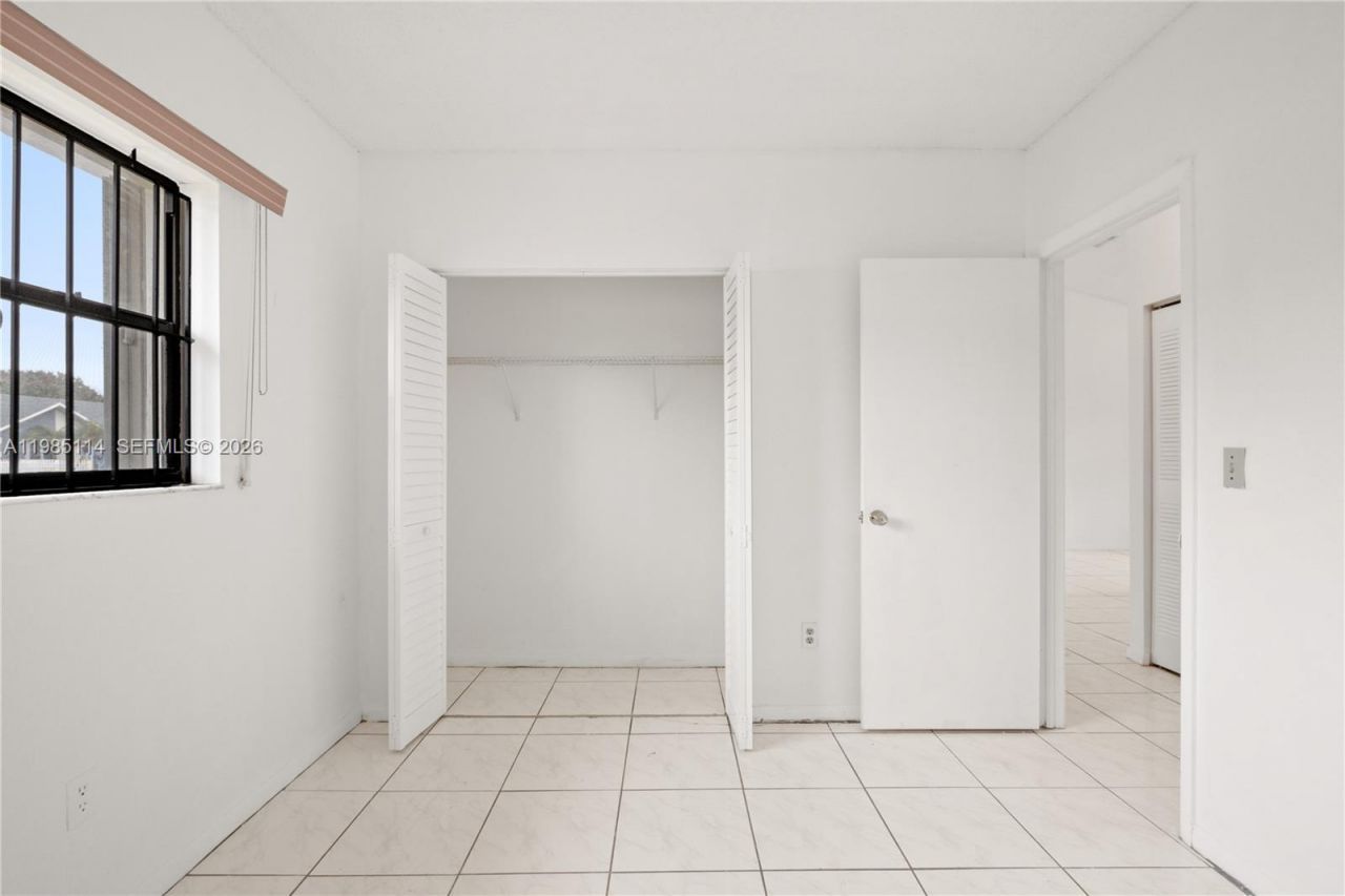 3490 NW 194 St, Miami Gardens, FL 33056 Photo