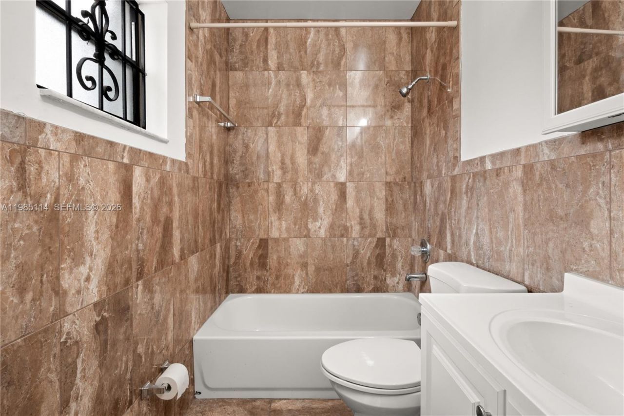 3490 NW 194 St, Miami Gardens, FL 33056 Photo