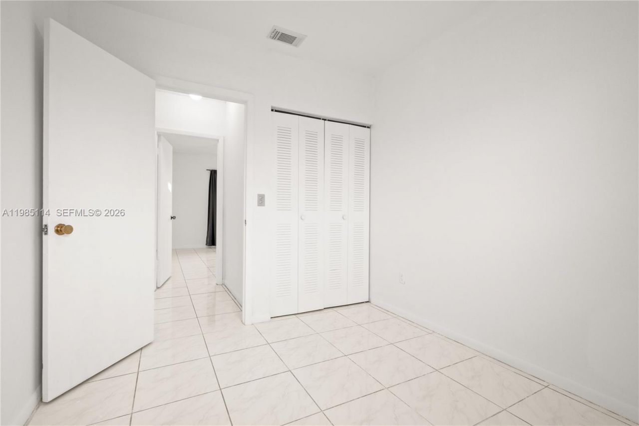 3490 NW 194 St, Miami Gardens, FL 33056 Photo