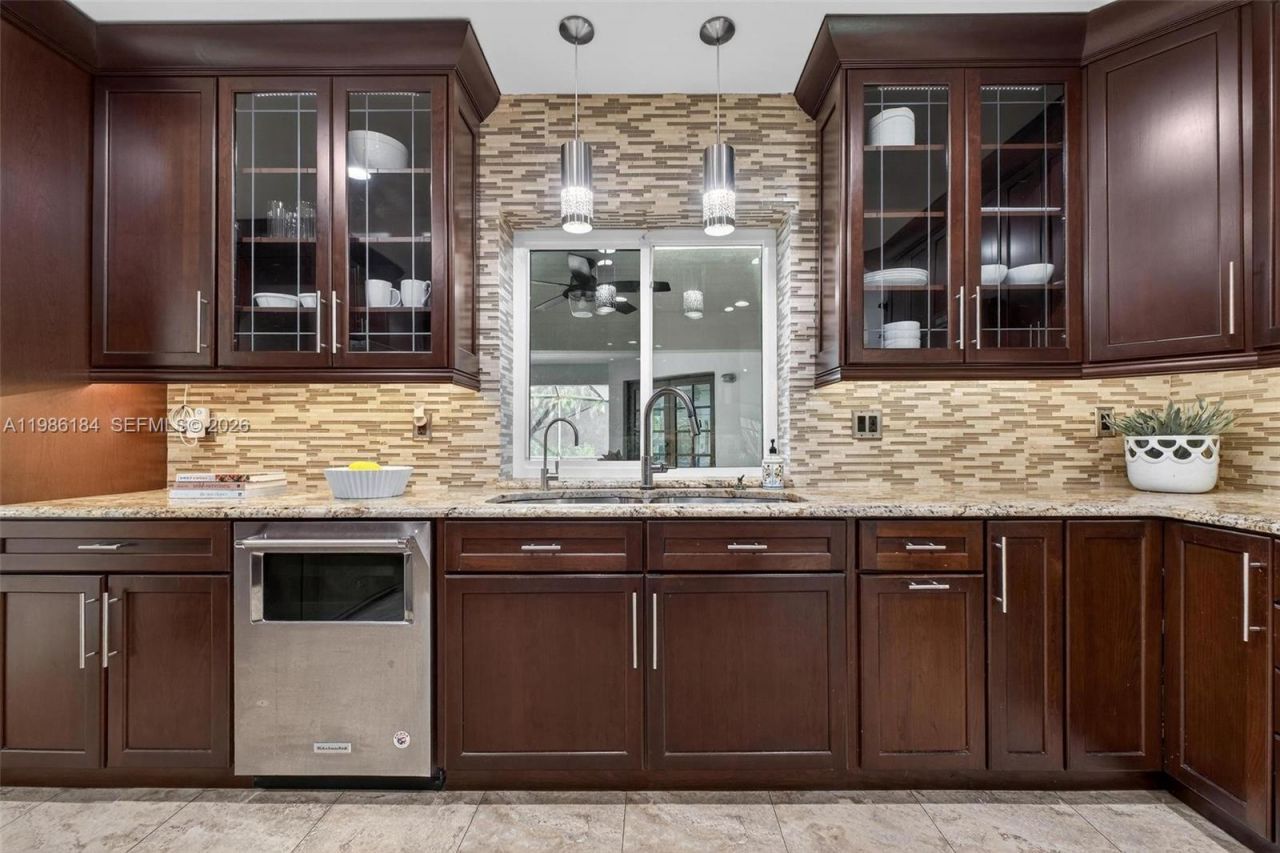 6125 SW 109th St, Pinecrest, FL 33156 Photo