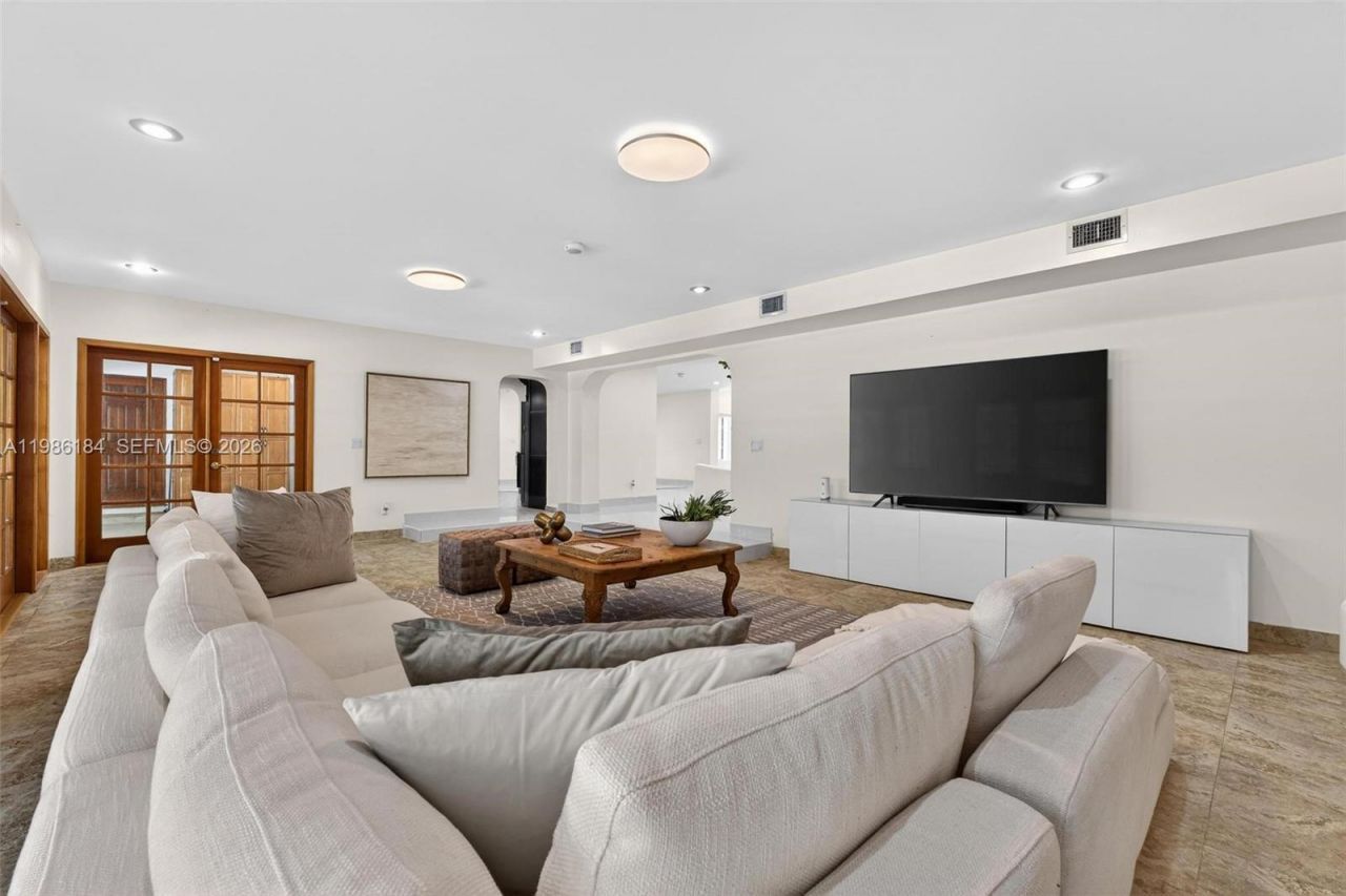 6125 SW 109th St, Pinecrest, FL 33156 Photo