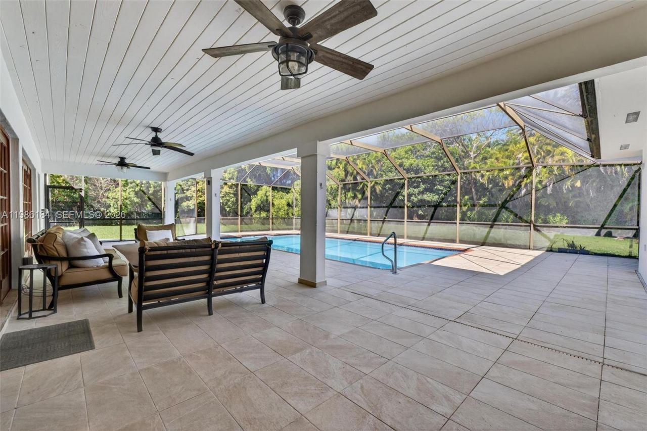 6125 SW 109th St, Pinecrest, FL 33156 Photo