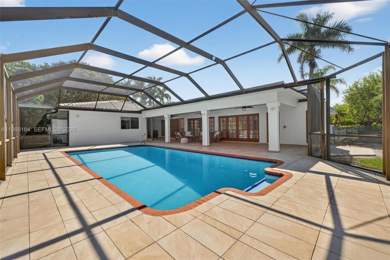 6125 SW 109th St, Pinecrest, FL 33156 Photo