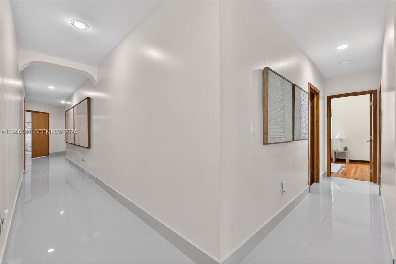 6125 SW 109th St, Pinecrest, FL 33156 Photo