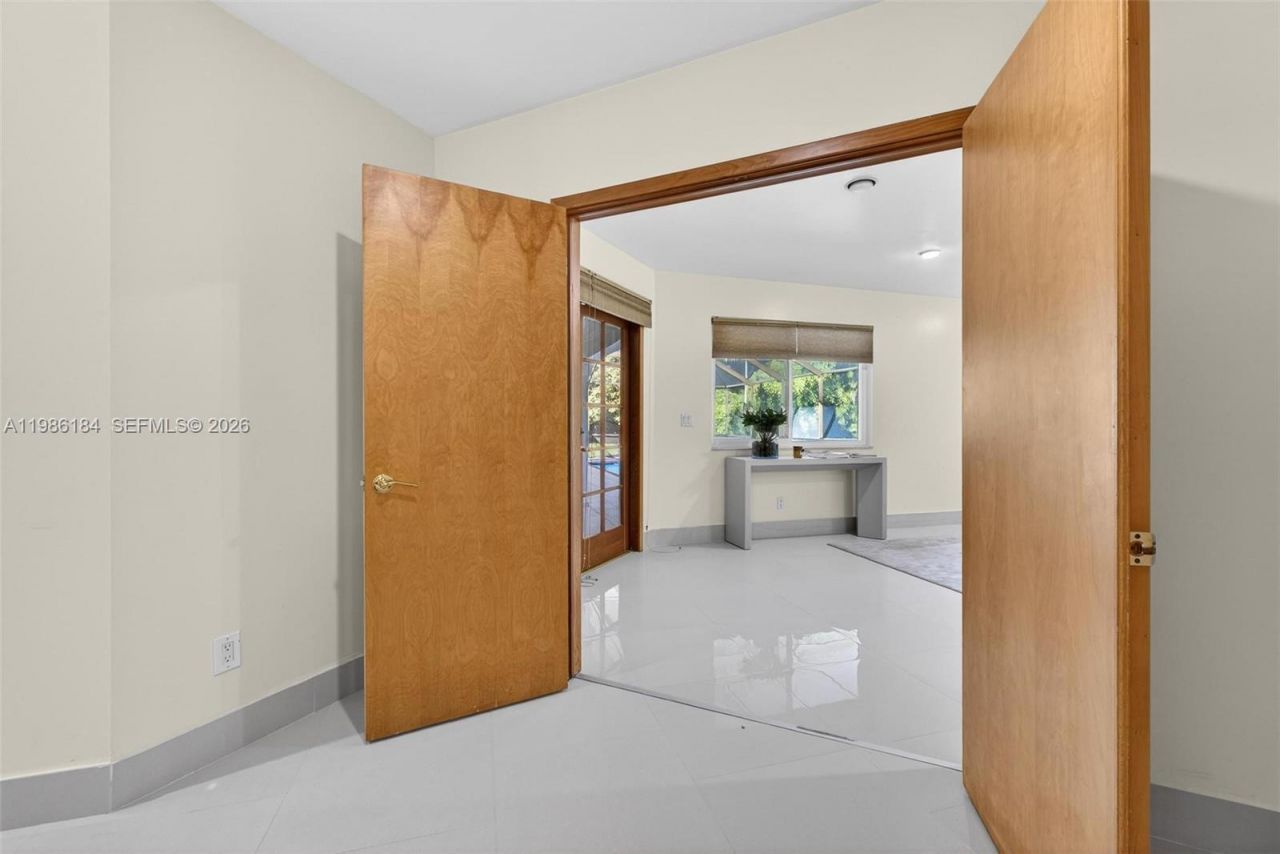 6125 SW 109th St, Pinecrest, FL 33156 Photo