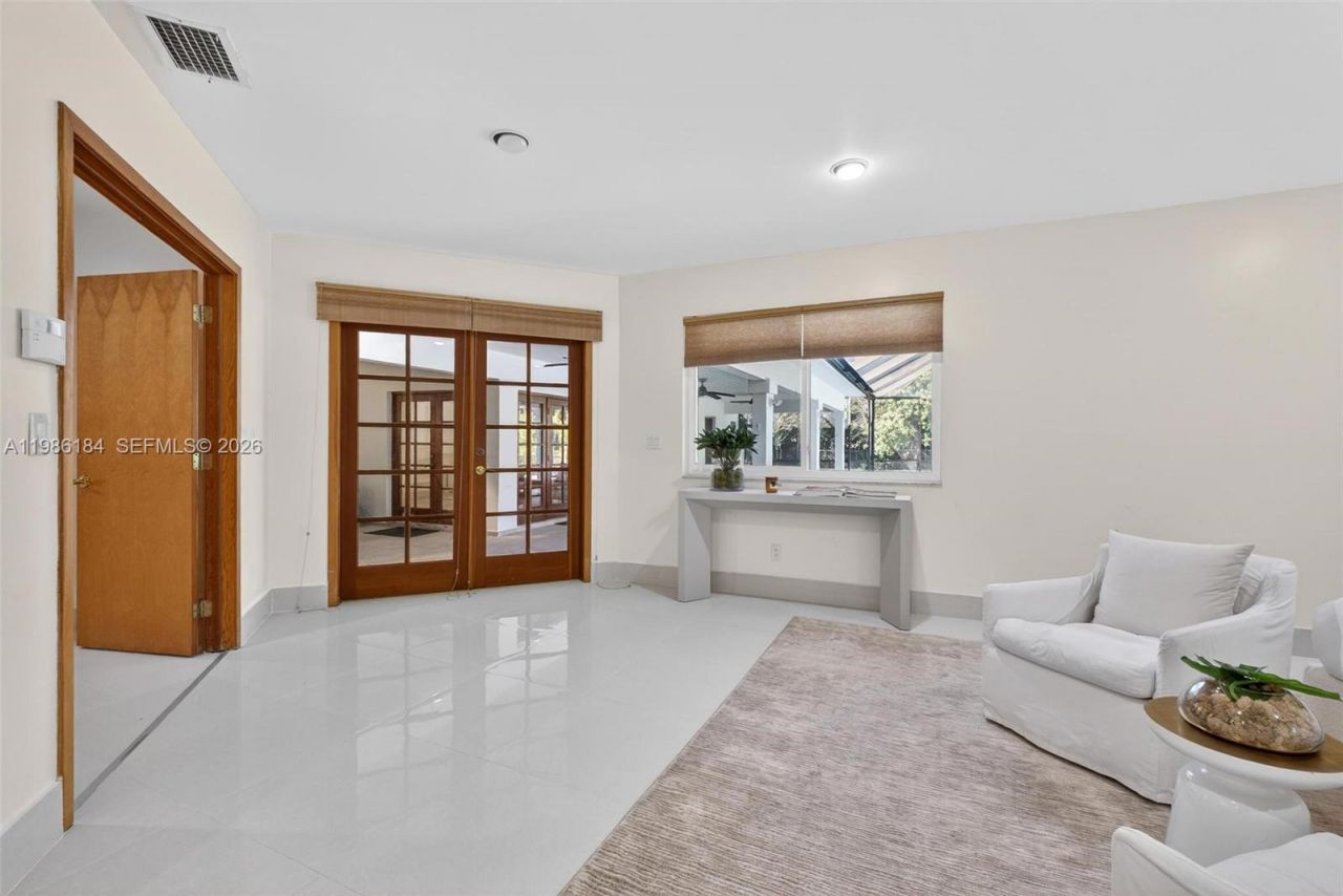 6125 SW 109th St, Pinecrest, FL 33156 Photo