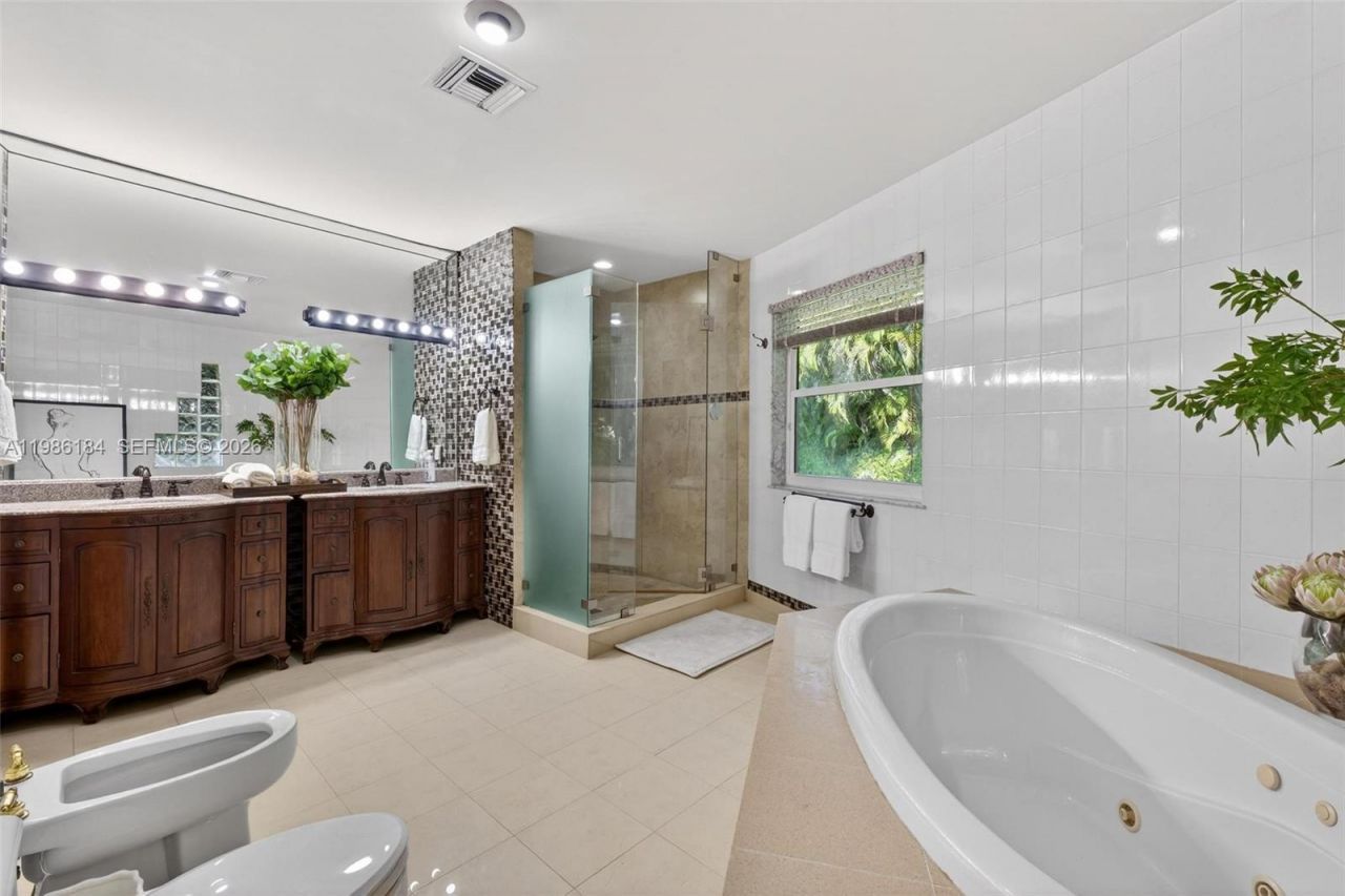 6125 SW 109th St, Pinecrest, FL 33156 Photo