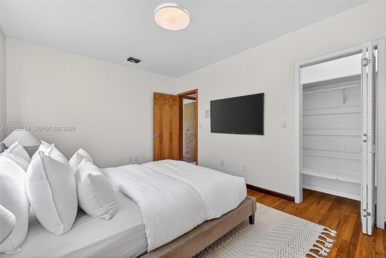 6125 SW 109th St, Pinecrest, FL 33156 Photo