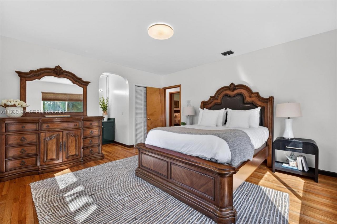 6125 SW 109th St, Pinecrest, FL 33156 Photo