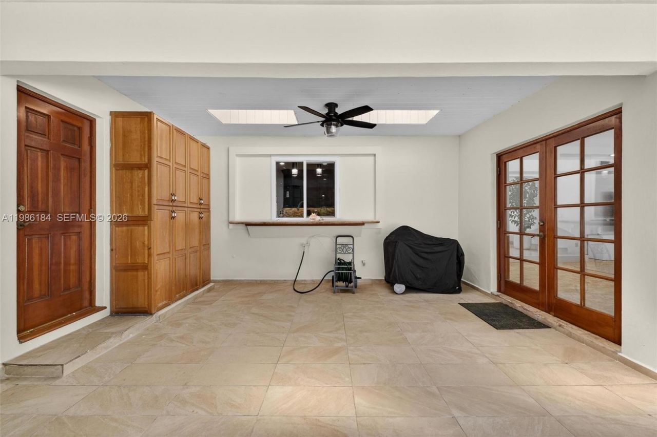 6125 SW 109th St, Pinecrest, FL 33156 Photo