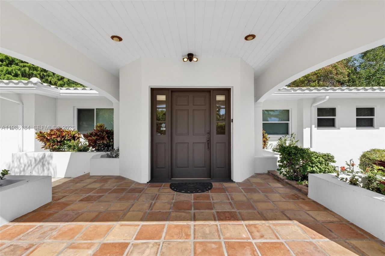 6125 SW 109th St, Pinecrest, FL 33156 Photo