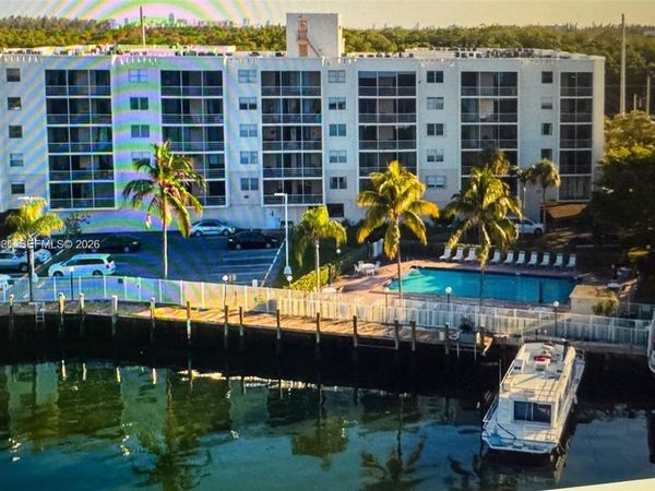 2821 N Miami Beach Blvd, Unit 2K, North Miami Beach, FL 33160