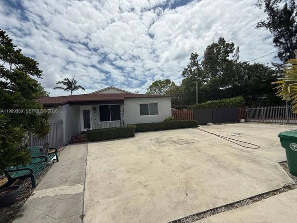 2893 SW 32nd Ct , Coconut Grove, FL 33133