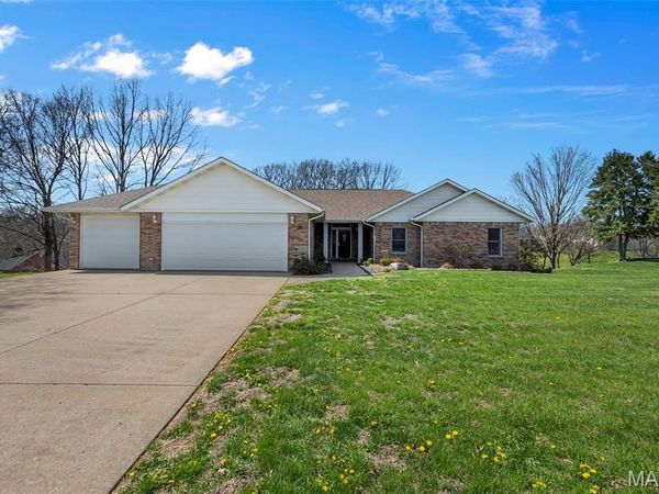 181 Green Meadows Drive , Jackson, MO 63755