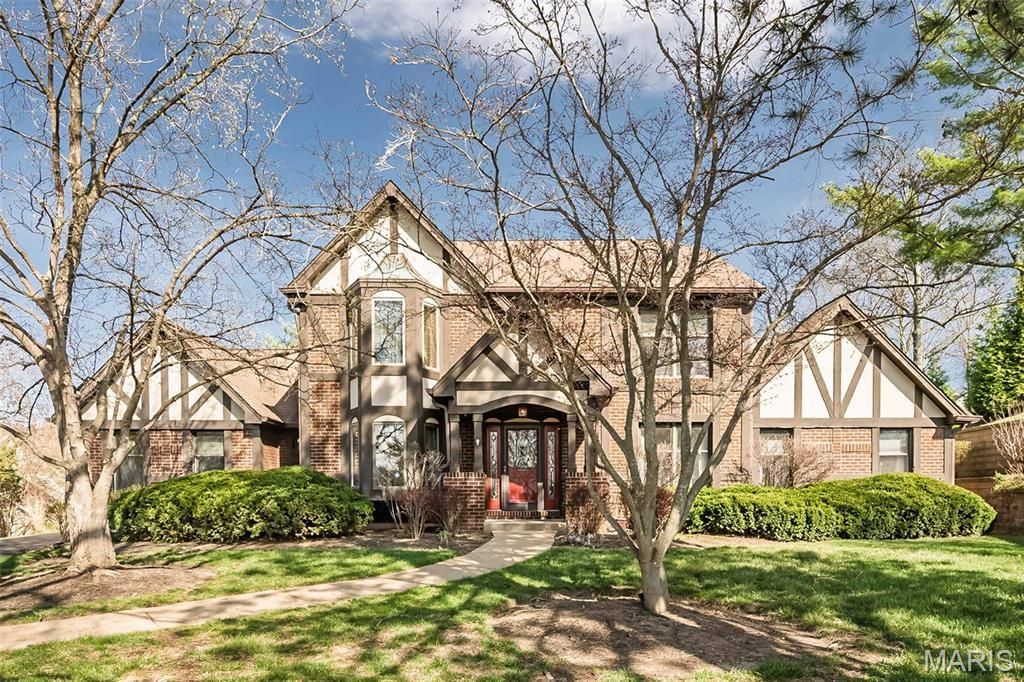 606 Aspen Ridge Court Saint Louis, MO 63017