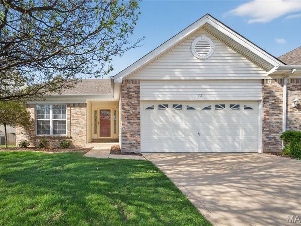 12 Shimmering Lake Court, St Charles, MO 63301