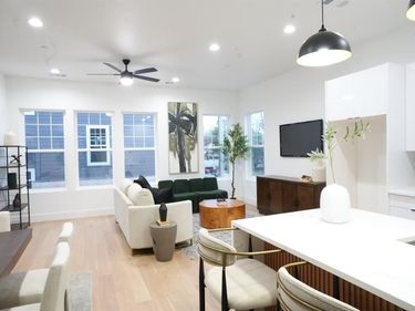 629 N Tyler Street, Dallas, TX 75208