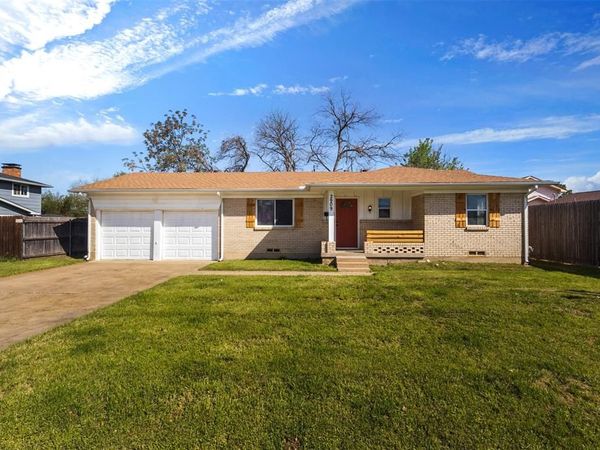 2909 Grove Street , Irving, TX 75060
