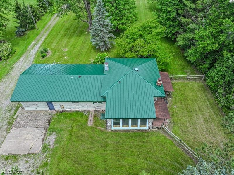 14161 Radcliffe Road, Chardon, OH 44024 Photo 3