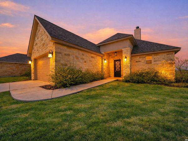 123 John T Court, Castroville, TX 78009