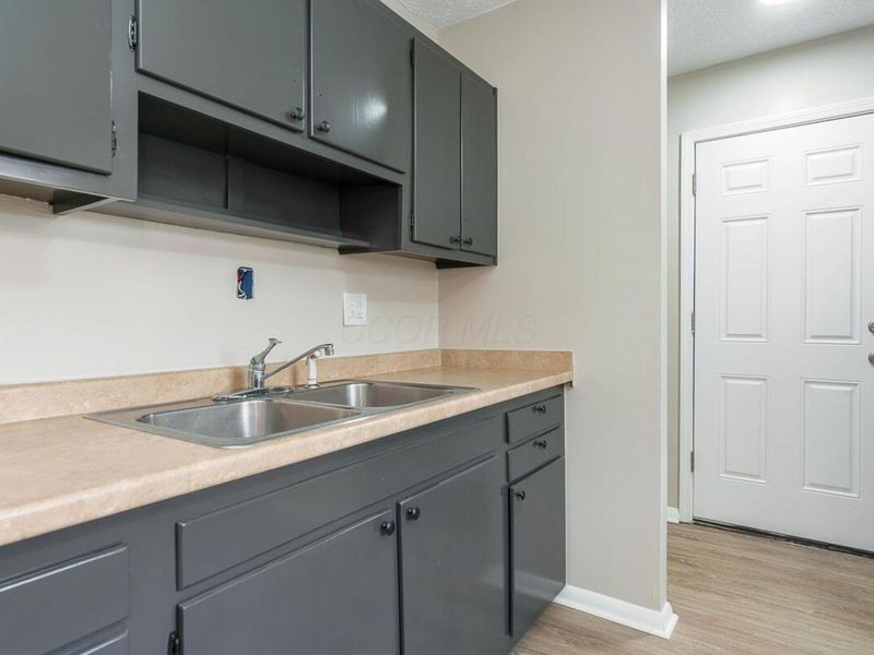 1775 Alcoy Drive , Columbus, OH 43227 Photo 10