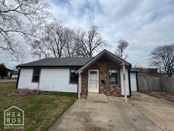 305 W Carlson, Trumann, AR 72472