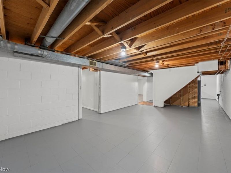 1201 Galaxy Drive, Cleveland, OH 44109 Photo 15