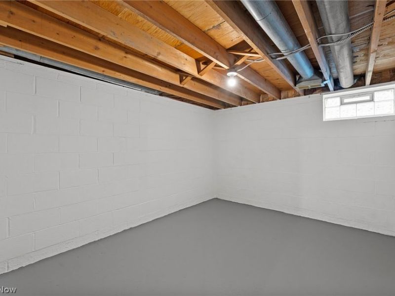 1201 Galaxy Drive, Cleveland, OH 44109 Photo 16