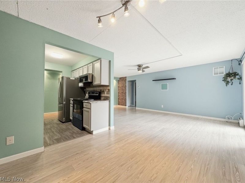 521 Tollis, Unit 396, Broadview Heights, OH 44147 Photo 12