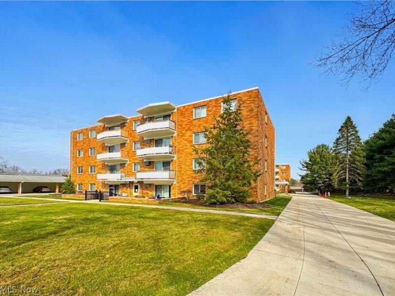 521 Tollis, Unit 396, Broadview Heights, OH 44147 Photo 2