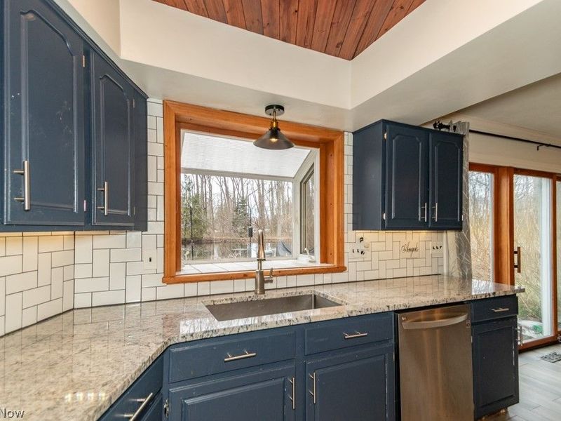 9251 Boyer Lane , Kirtland Hills, OH 44060 Photo 8